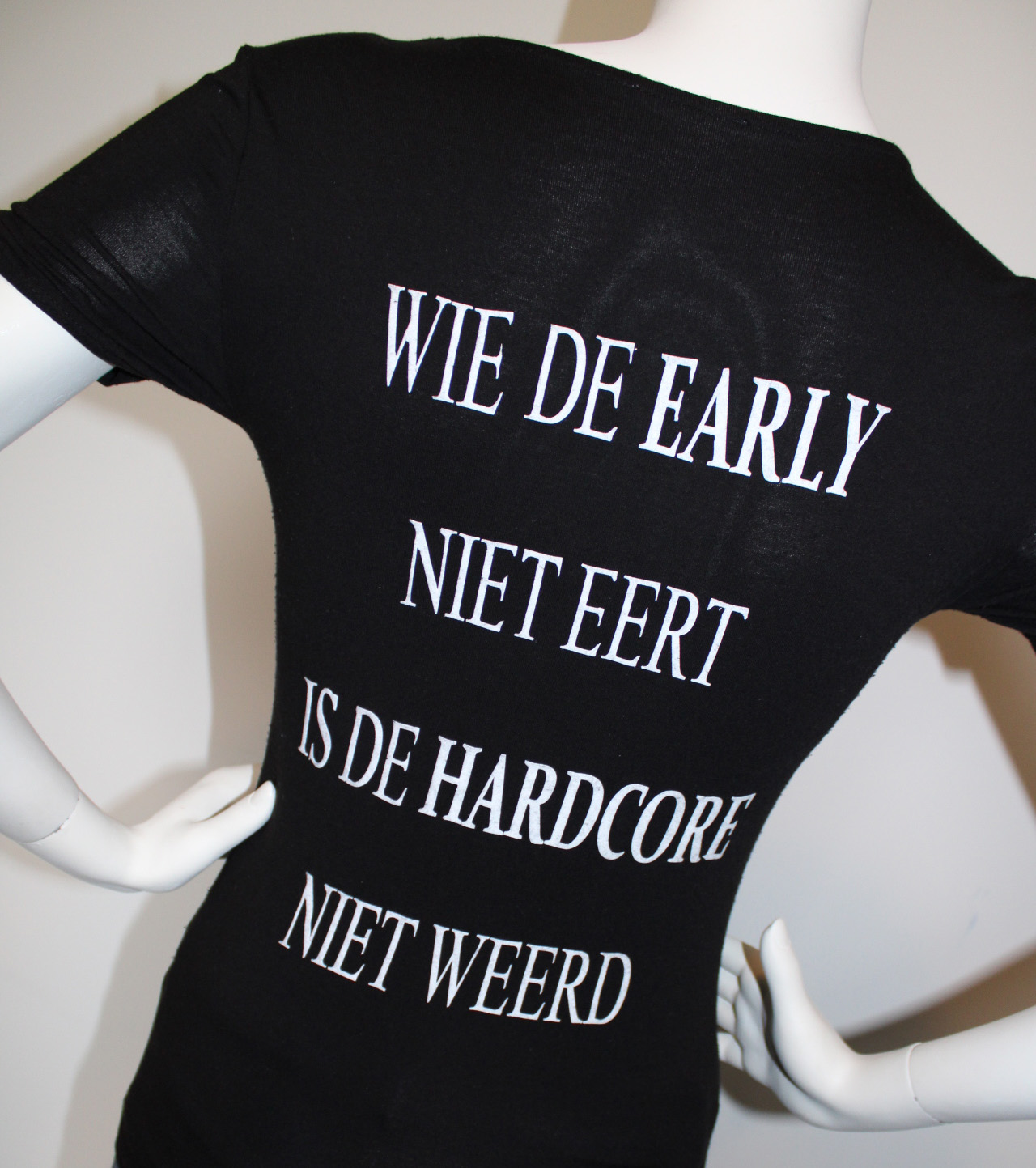 Tshirt Wie de early niet eert